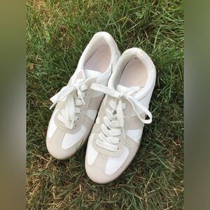 Madden Girl Keener White Beige Sneakers Women’s Size 6.5 Casual Tennis Shoes